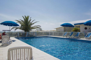 ALTIDO Charming House for 5 with Private Parking and Shared Pool